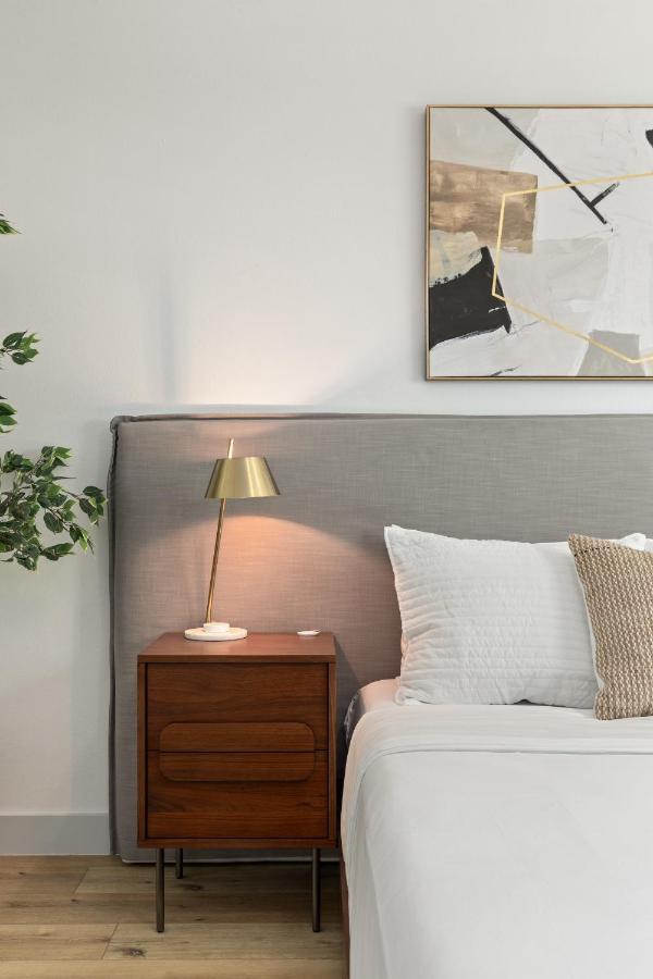 Central Apartment In A Hip Walkable Neighborhood Nrp23-01143 롱비치 외부 사진